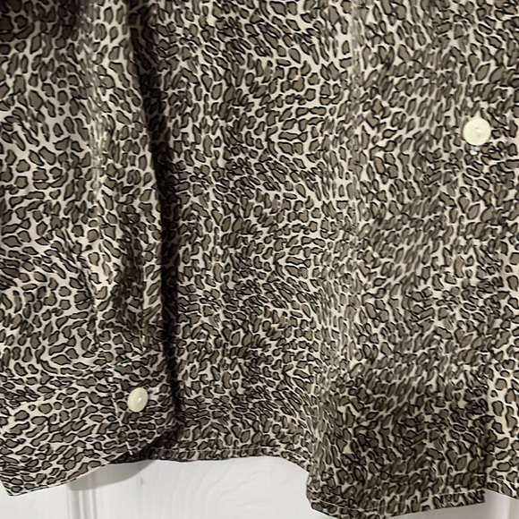 Bellagio button down long sleeve blouse size L - Picture 7 of 8